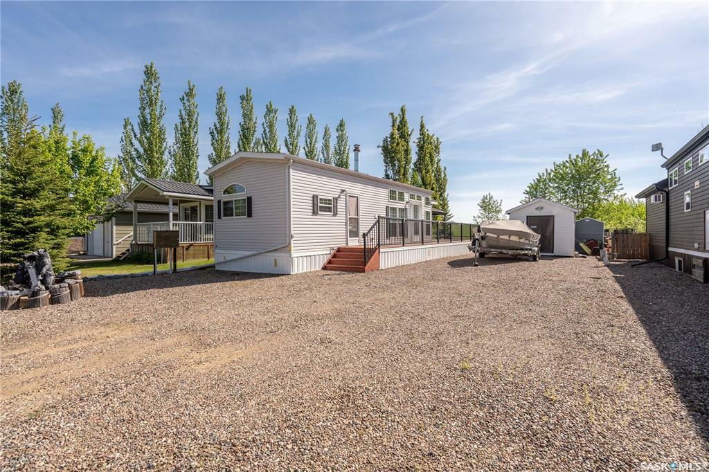 Property Photo: 1219 Oak Avenue SK S0M 1A0