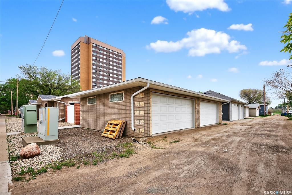 Property Photo: 125 2nd Avenue NE A&B SK S6H 2A2