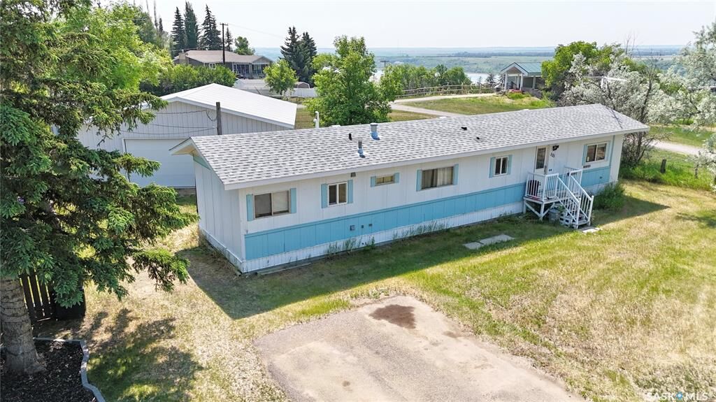 Property Photo: 525 Park Avenue SK S0L 2N0