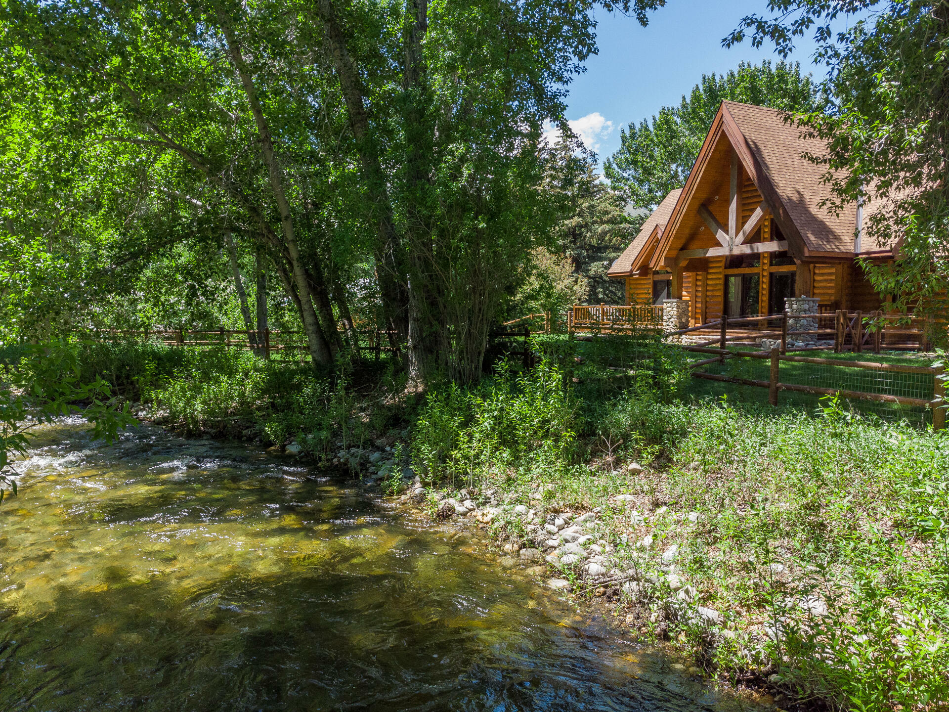 Property Photo: 214 Timberline Rd ID 83340