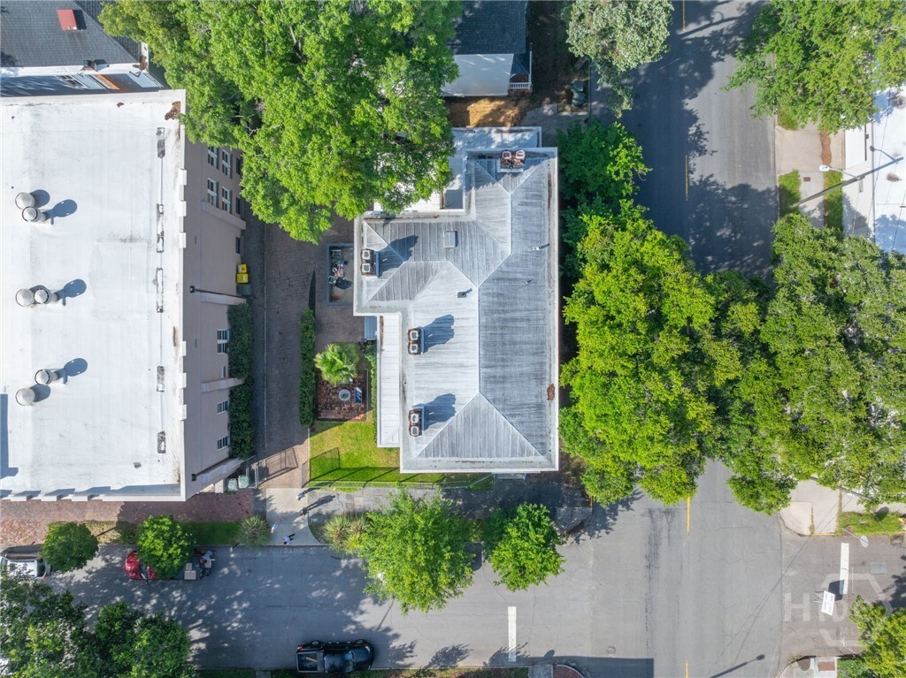 Property Photo: 121 W Bolton Street GA 31401