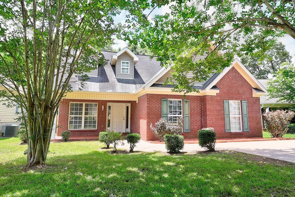 Property Photo: 244 Bougainvillea Circle AL 36301