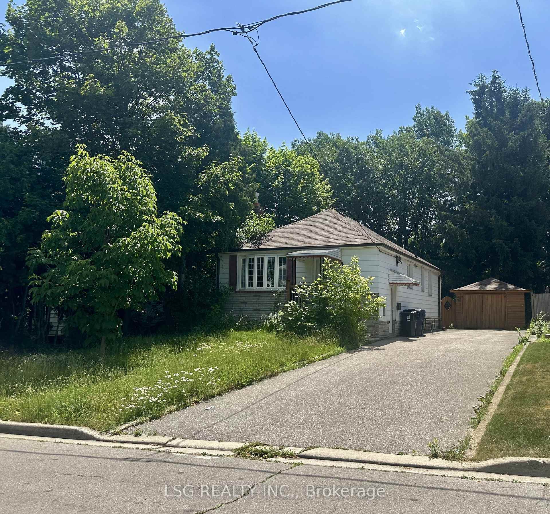 107 Elmhurst Avenue  Toronto ON M2N 1R7 photo