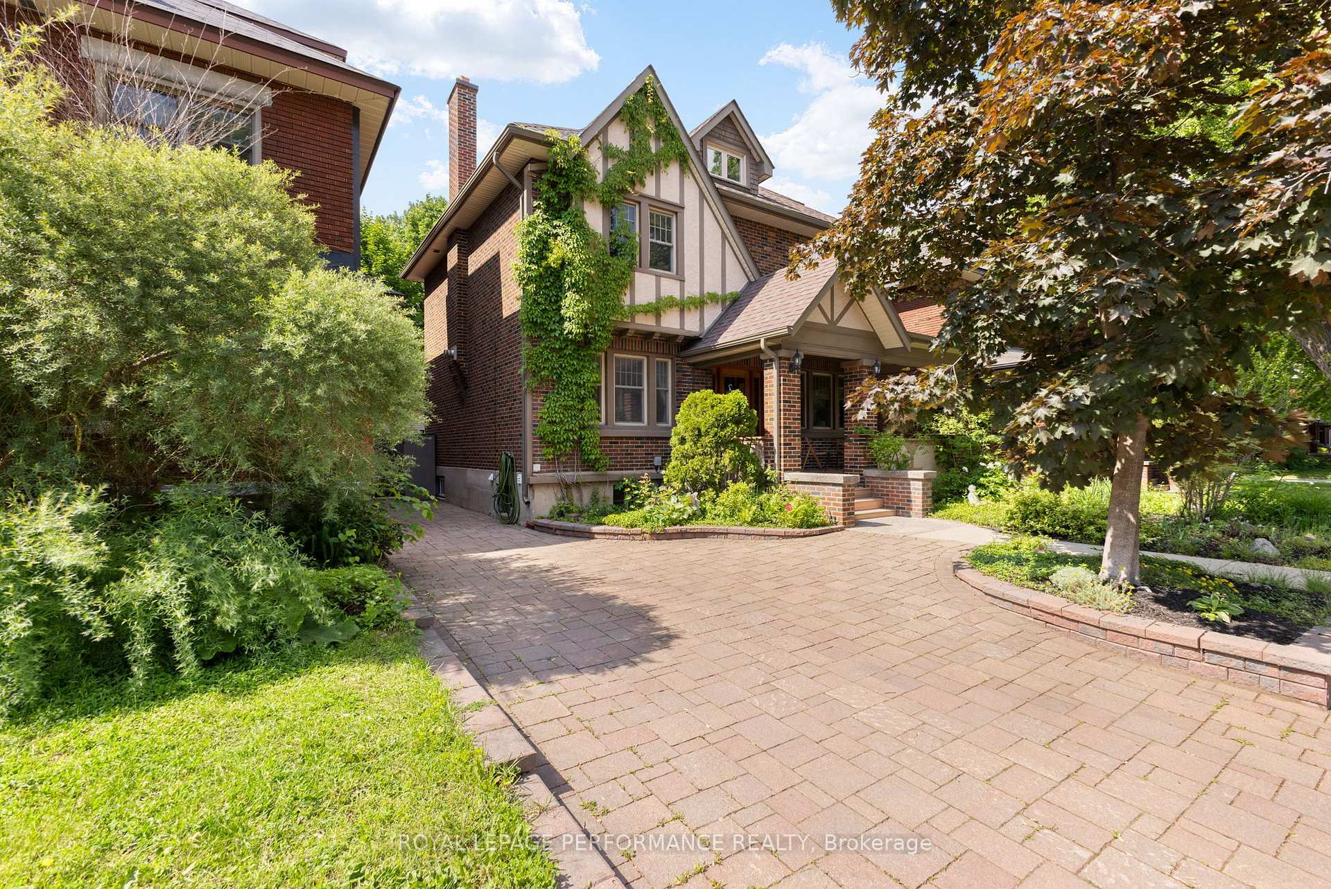 Property Photo: 345 Third Avenue ON K1S 2K4