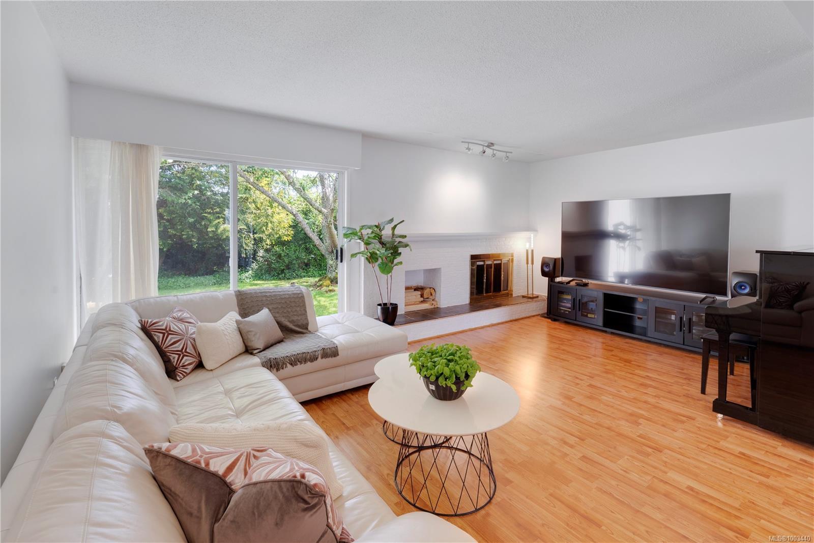 Property Photo: 3987 Gordon Head Rd 48 BC V8N 3X5