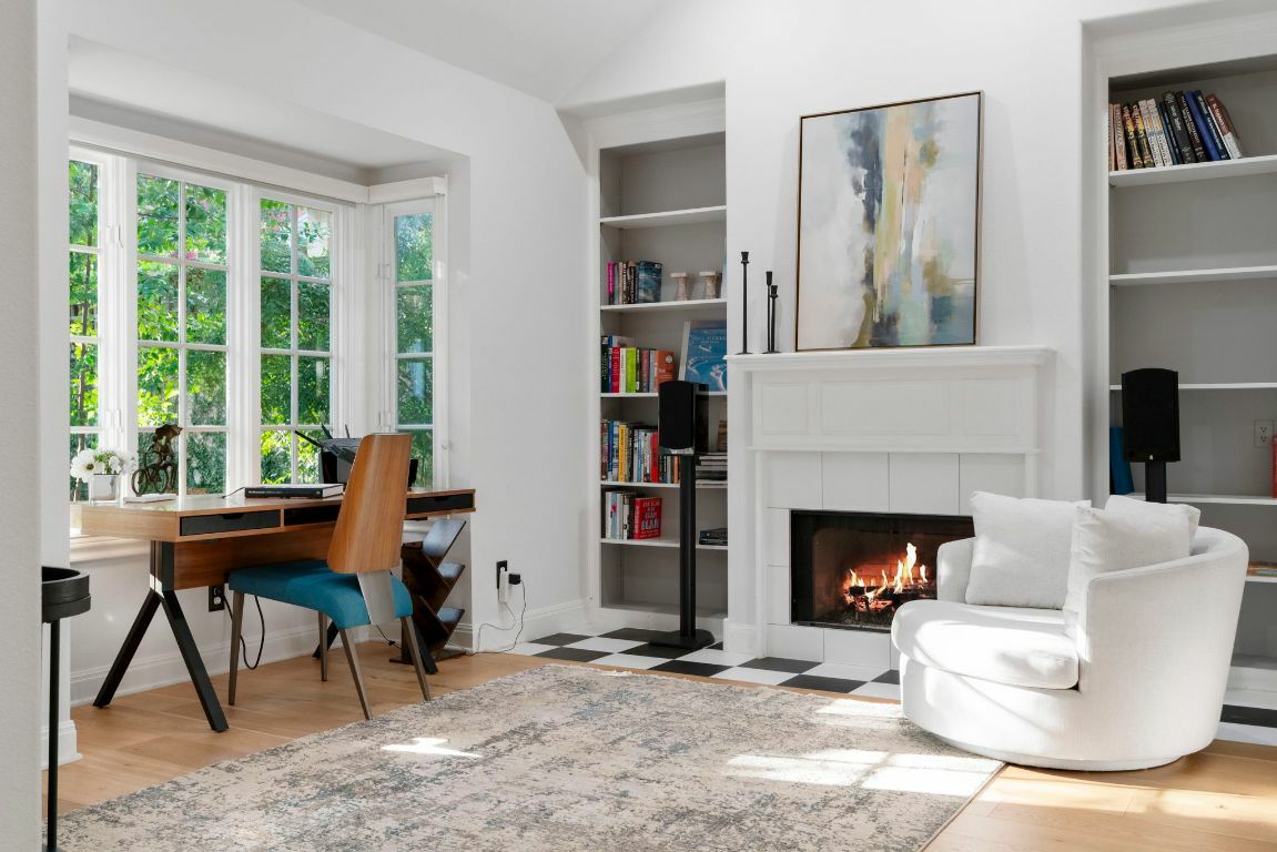 Property Photo: 2101 Exposition Boulevard TX 78703