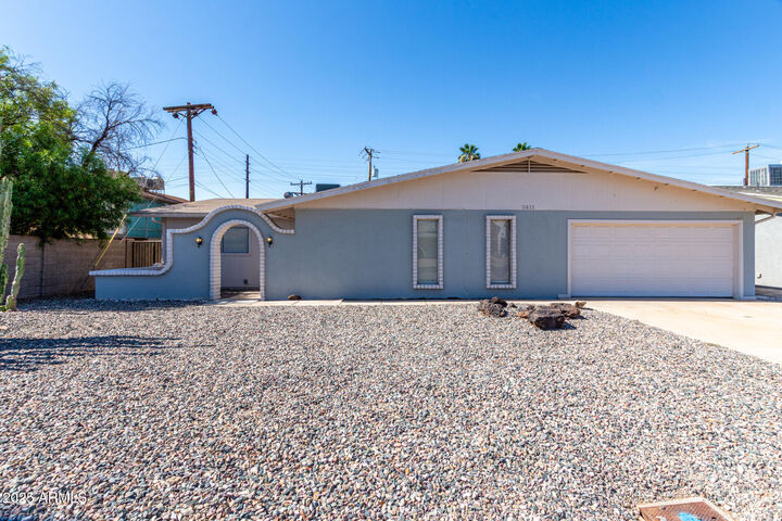 3811 W Loma Lane  Phoenix AZ 85051 photo