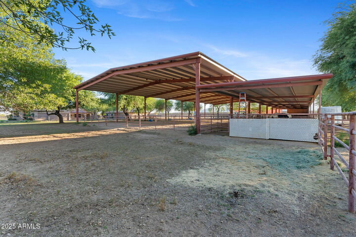 Property Photo: 8822 N 172nd Drive AZ 85355