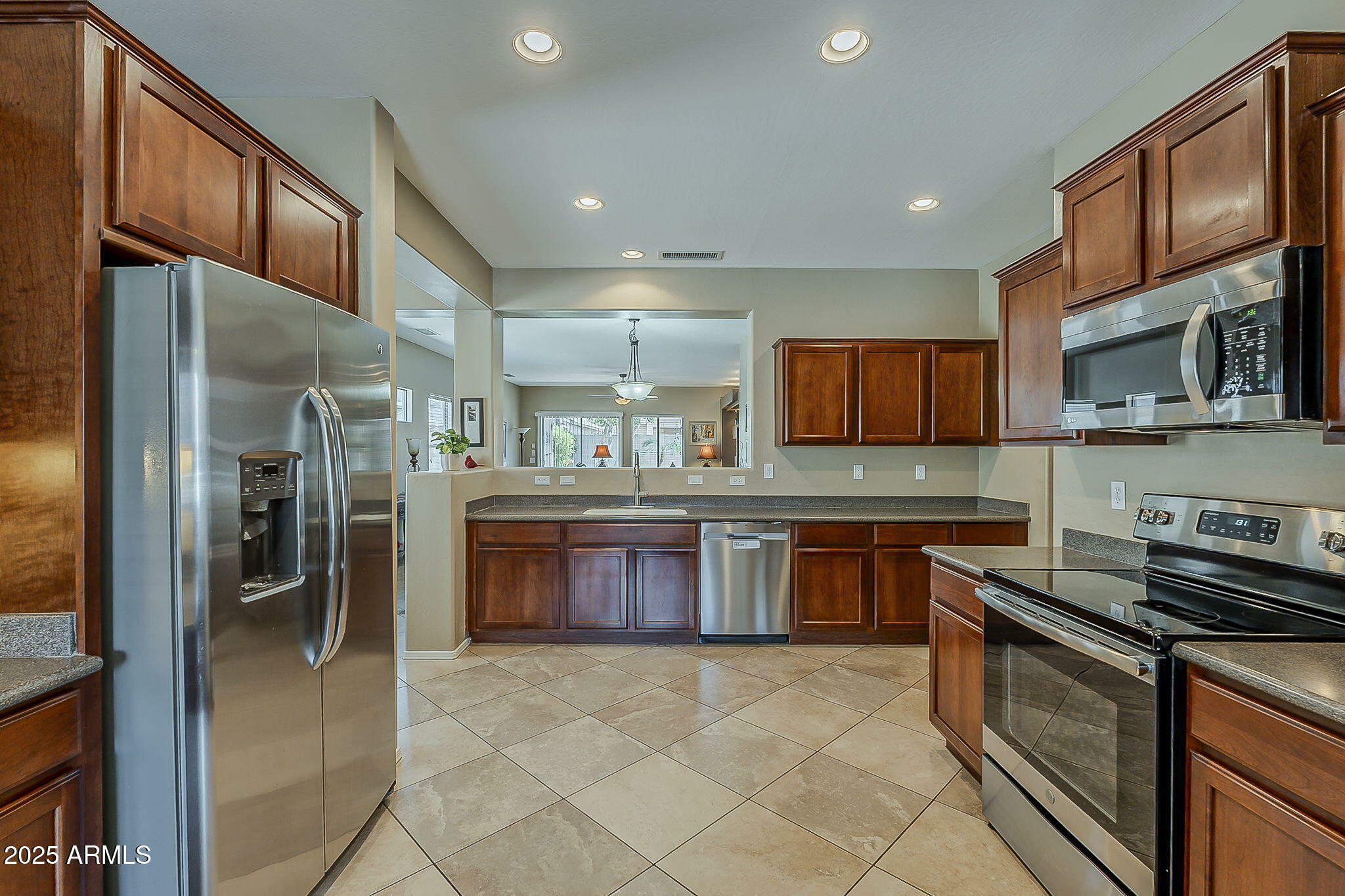 Property Photo:  549 E Quentin Lane  AZ 85140 