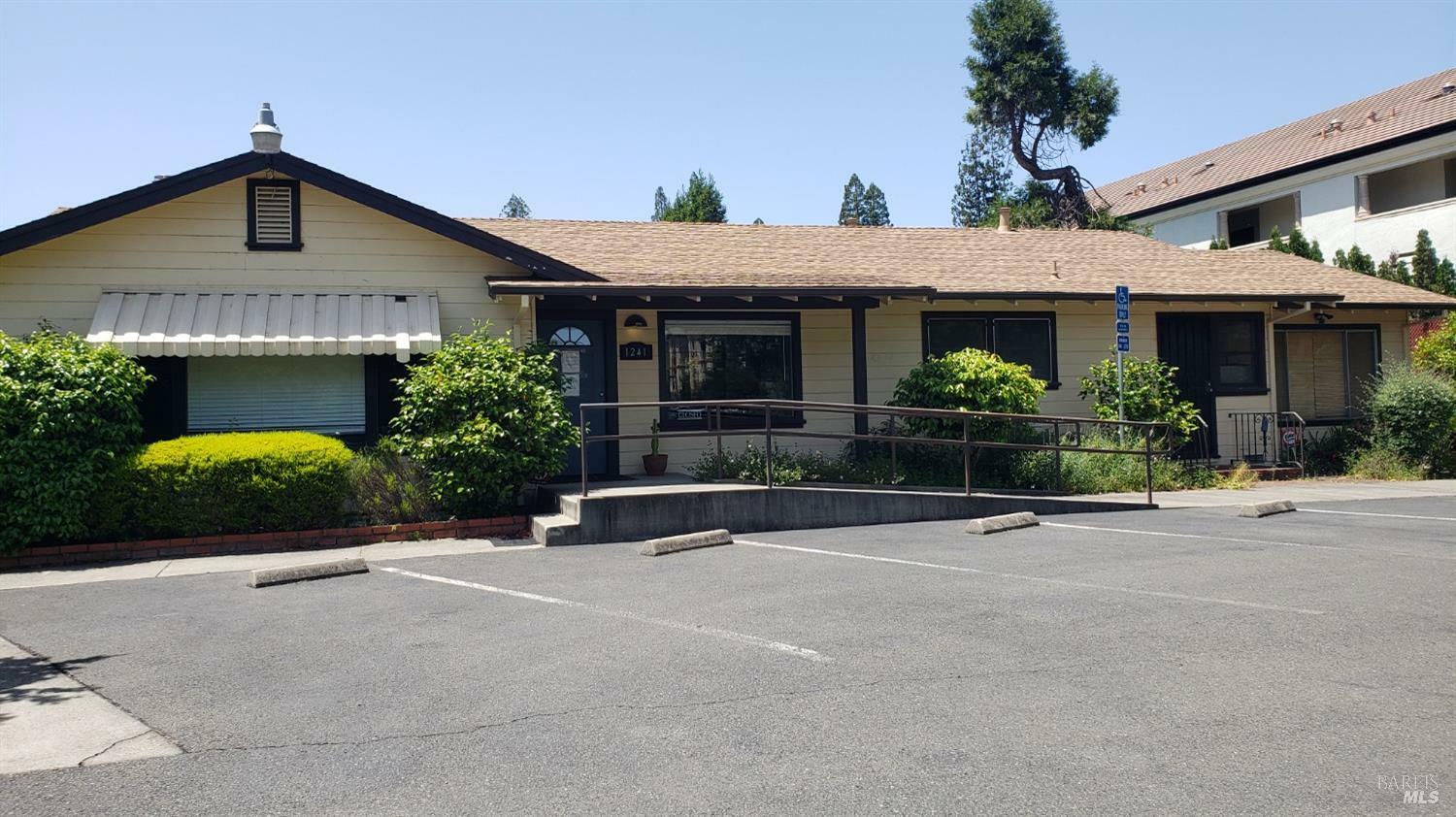 1241 Grove Street  Healdsburg CA 95448 photo