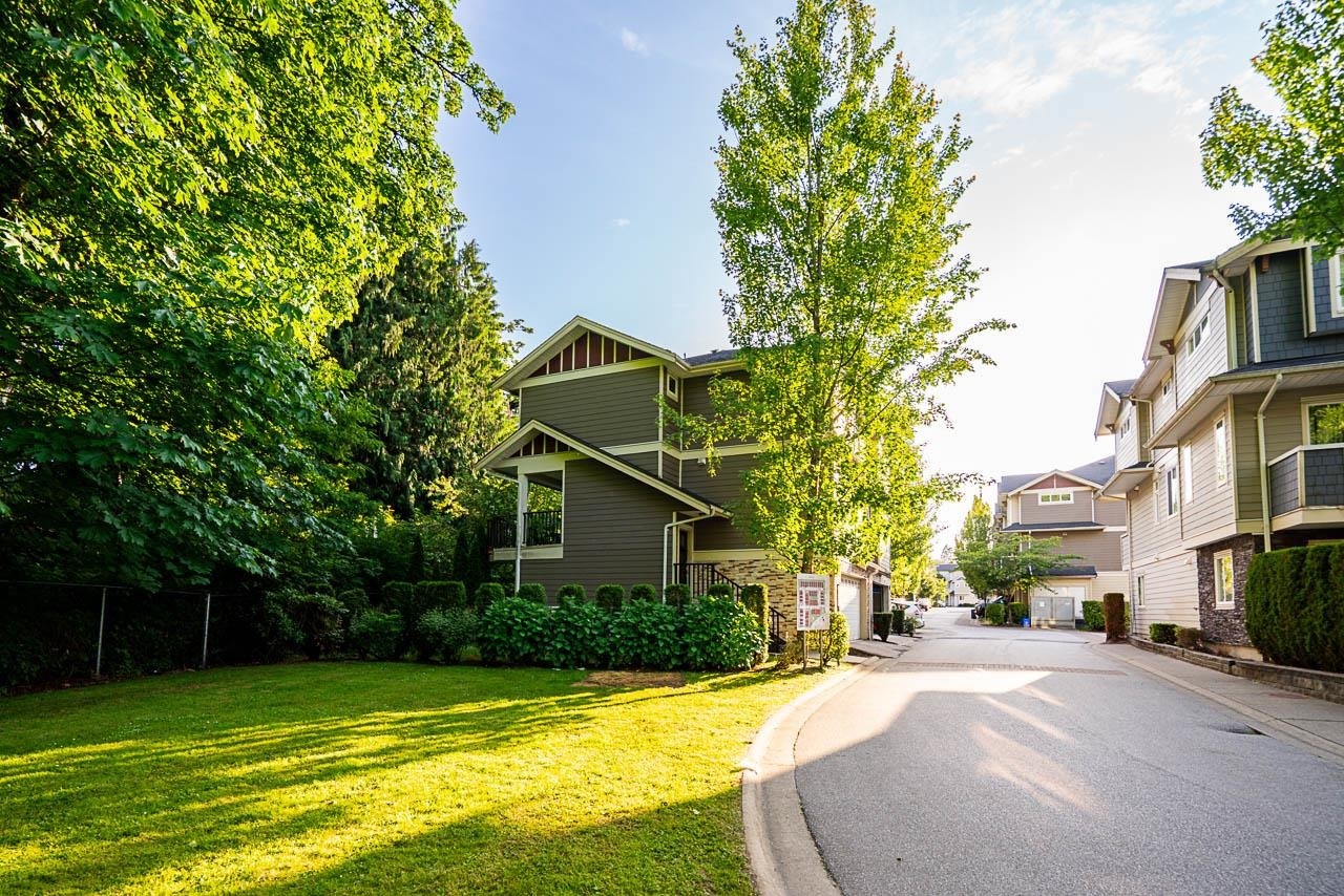 Property Photo: 6383 140 Street 1 BC V3W 0E9