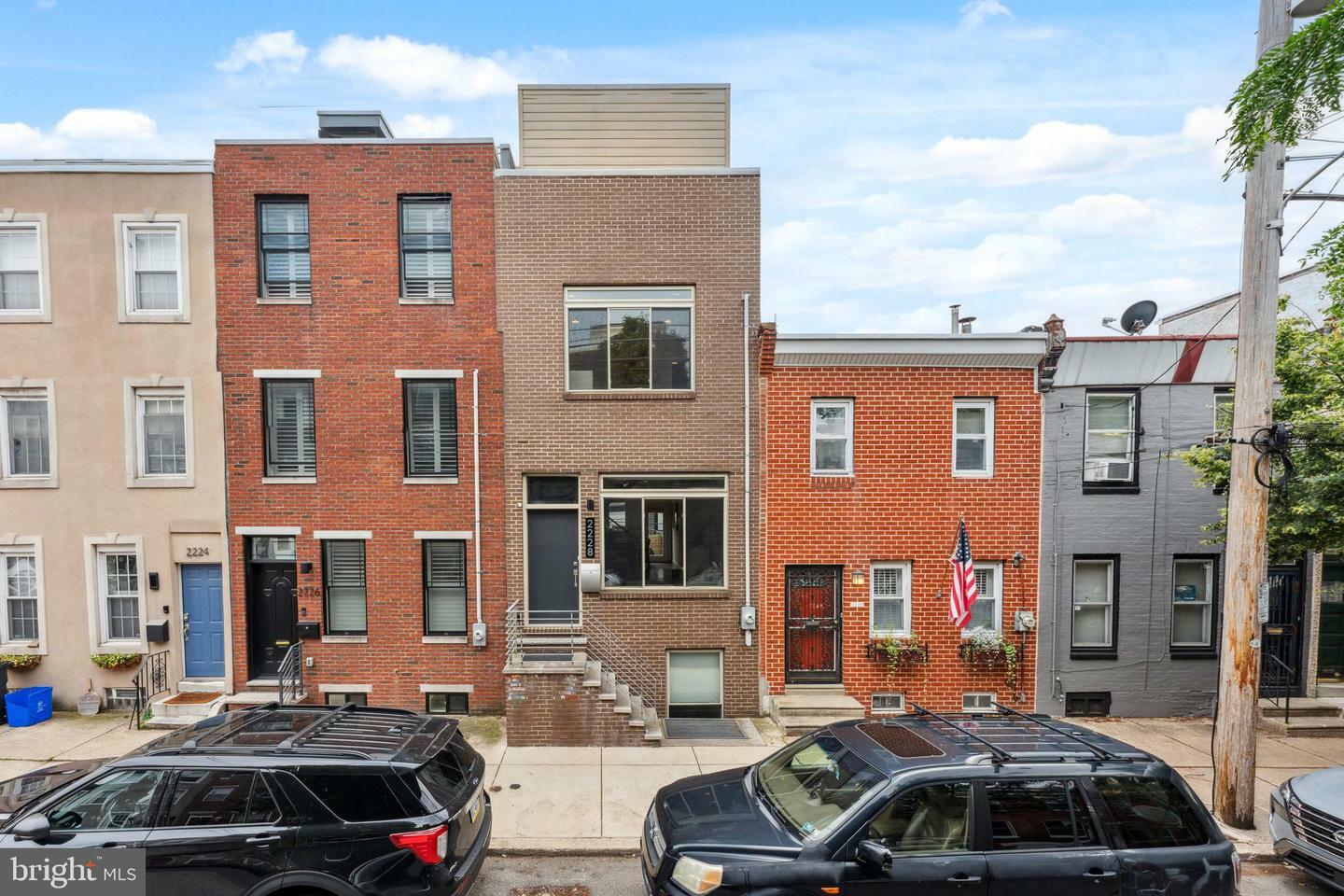 Property Photo: 2228 Carpenter Street PA 19146