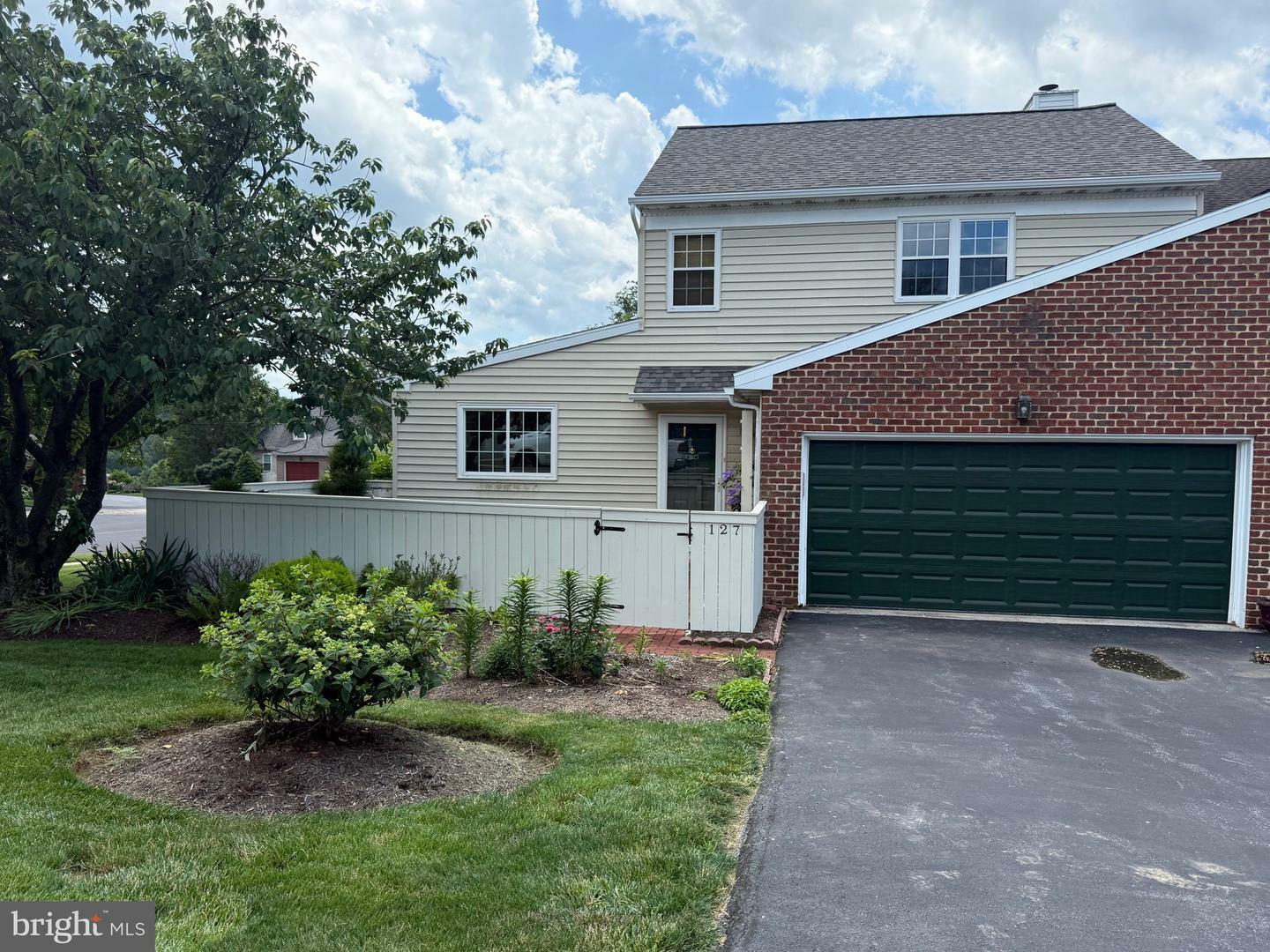 Property Photo:  127 Winding Hill Drive  PA 17601 
