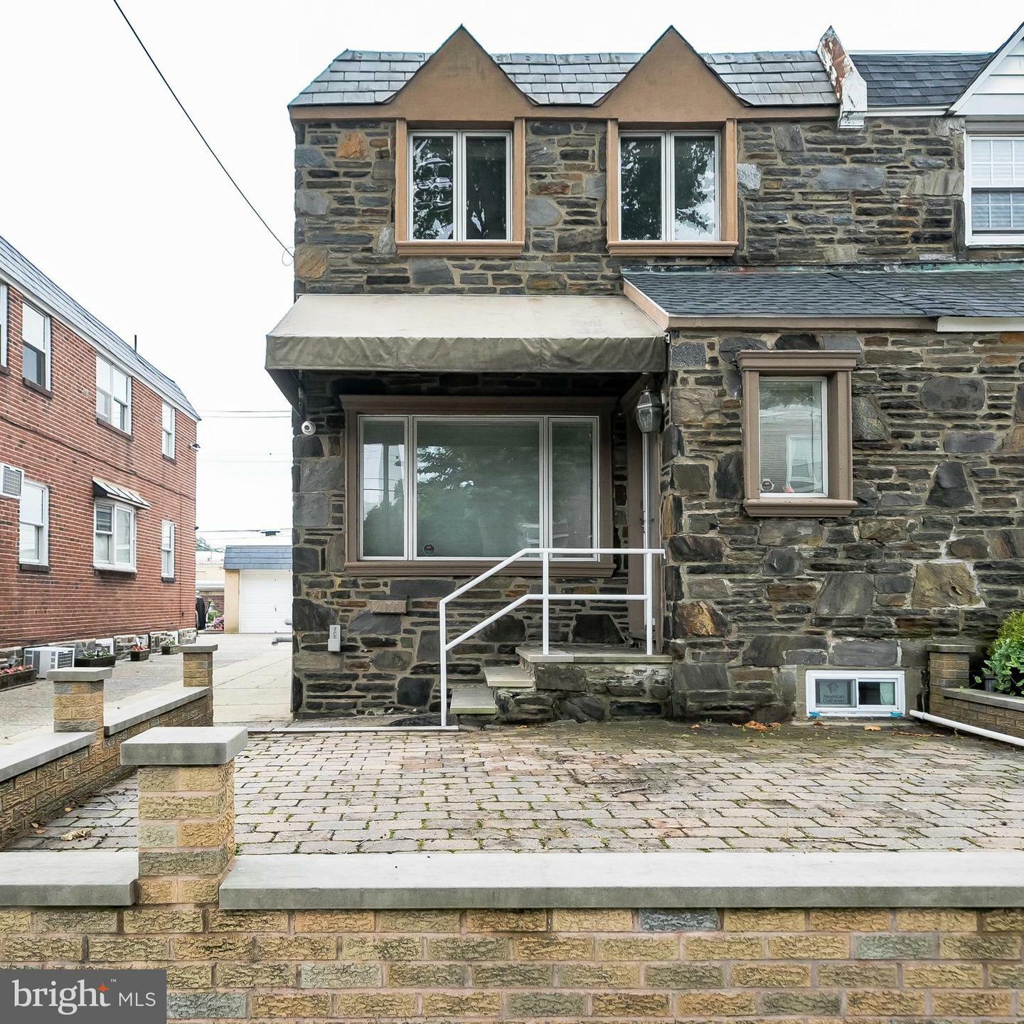 Property Photo: 2032 W Shunk Street PA 19145