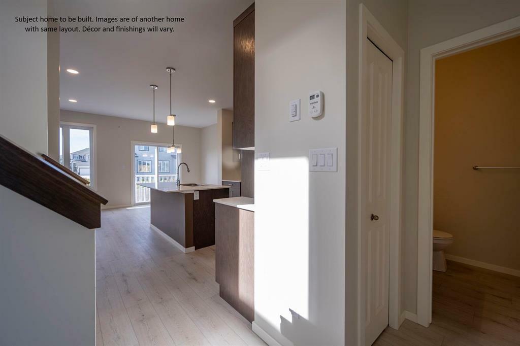 Property Photo: 61 Harvest Lane MB R5A 0B6