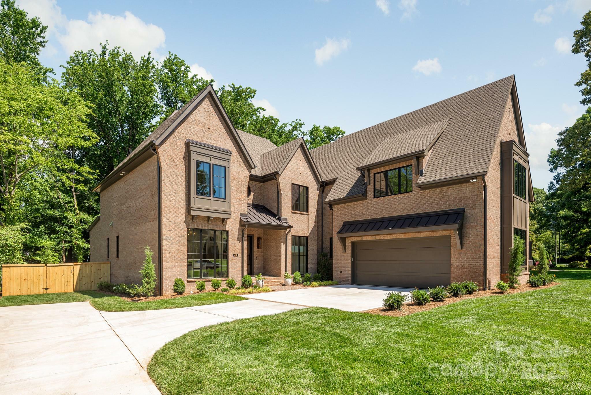 Property Photo: 412 Jefferson Drive NC 28270