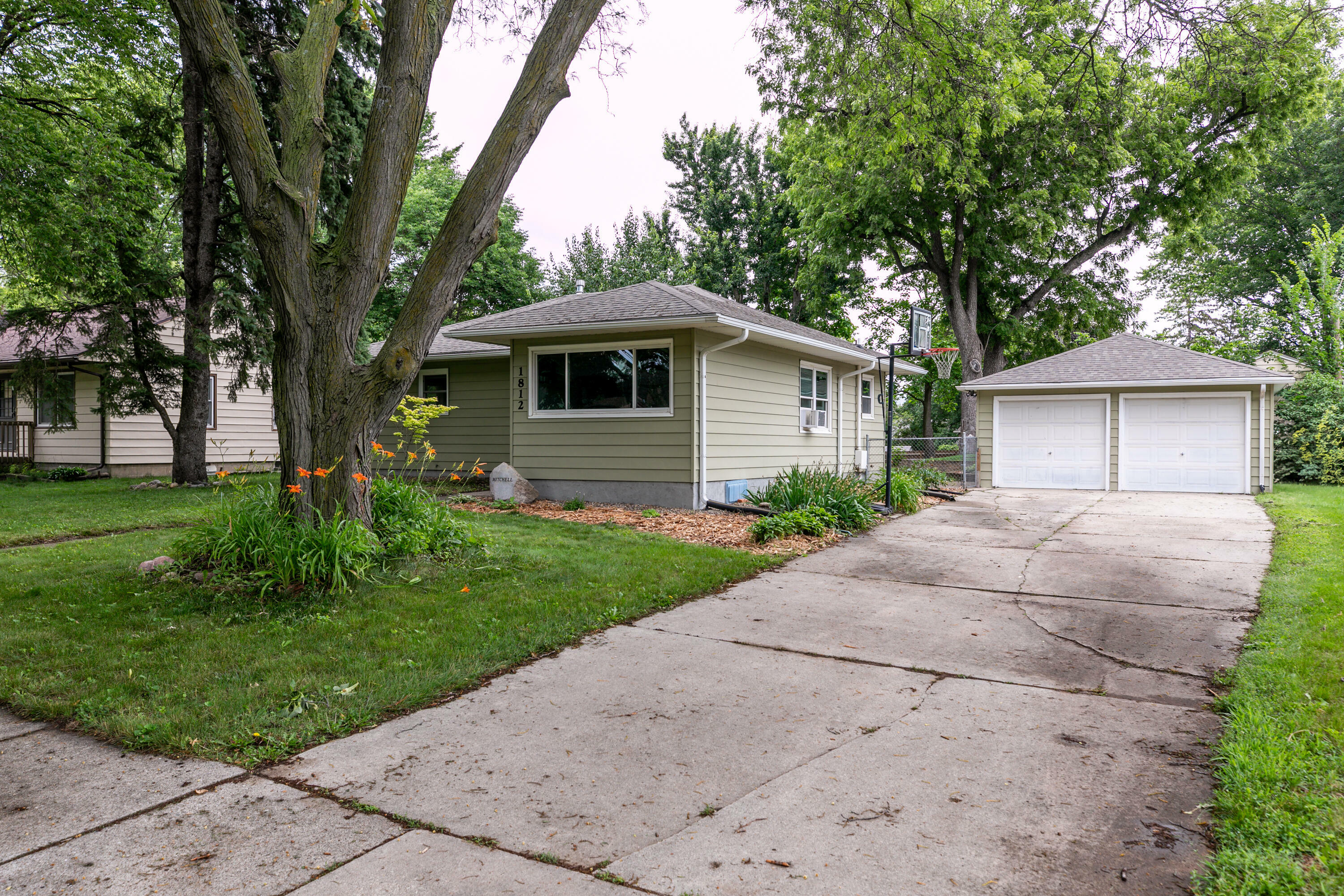 Property Photo: 1812 Clark Avenue IA 50010