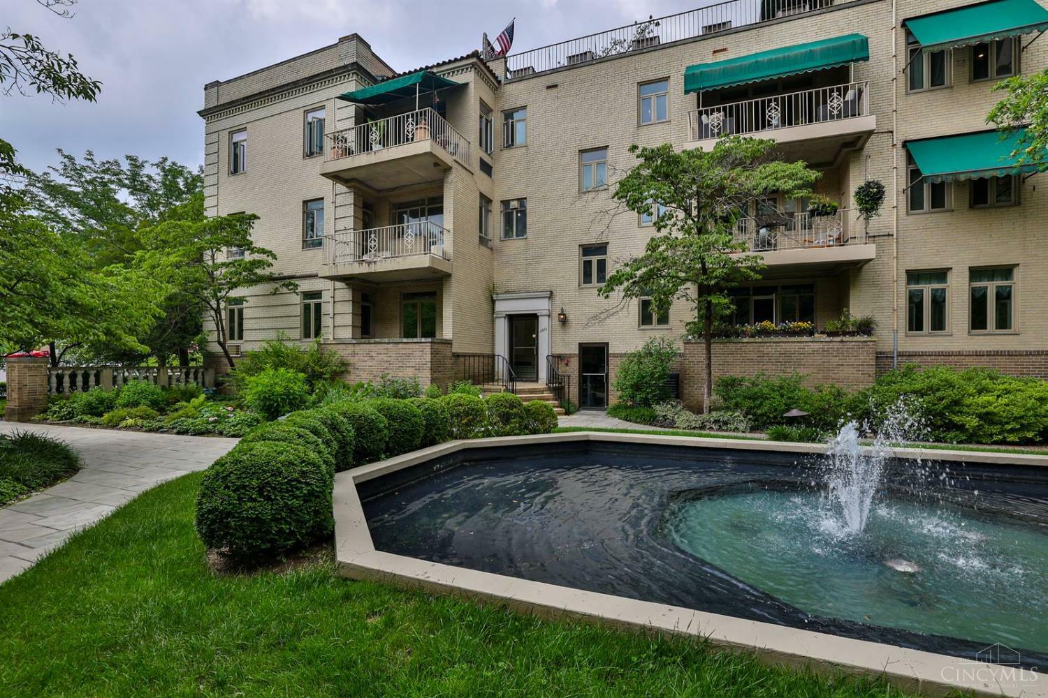 2372 Madison Road  Cincinnati OH 45208 photo