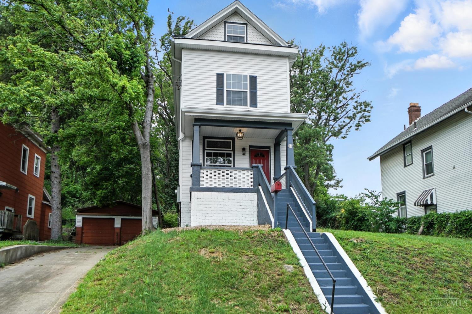 Property Photo: 1542 Glen Parker Avenue OH 45223