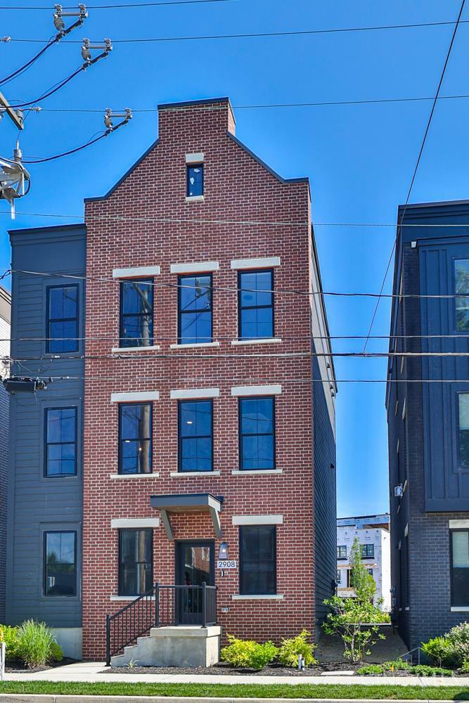 Property Photo: 2908 Robertson Avenue OH 45209