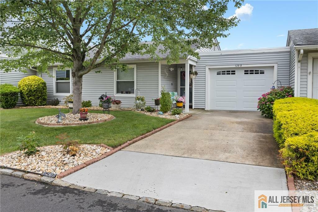 Property Photo: 128 Balsam Plaza 128B NJ 08831