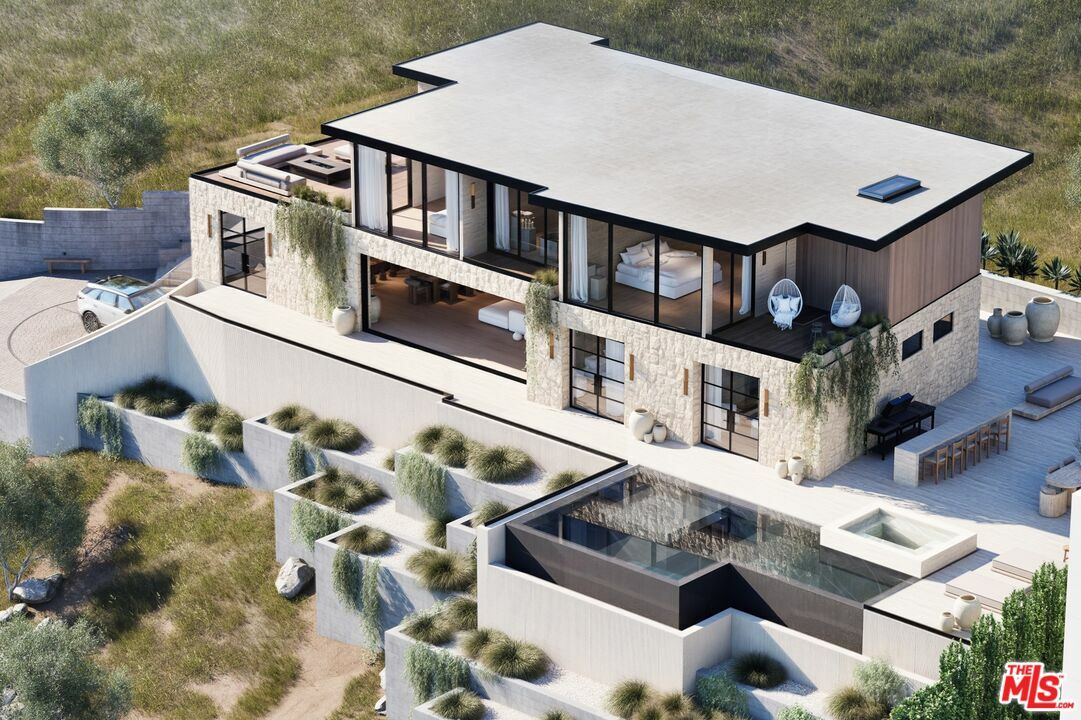 Property Photo: 30015 Andromeda Ln CA 90265