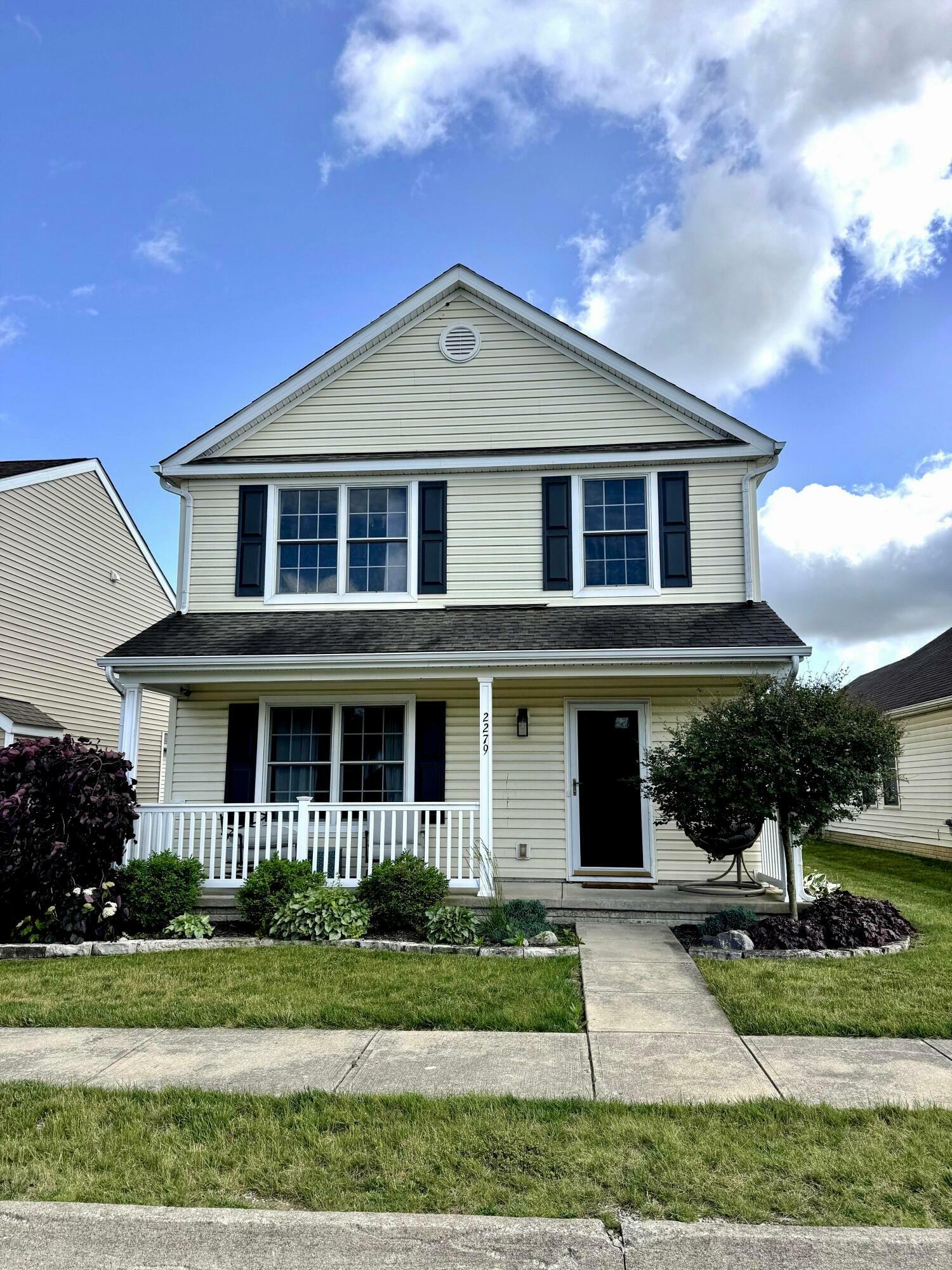 Property Photo: 2279 Dunvegan Street OH 43302