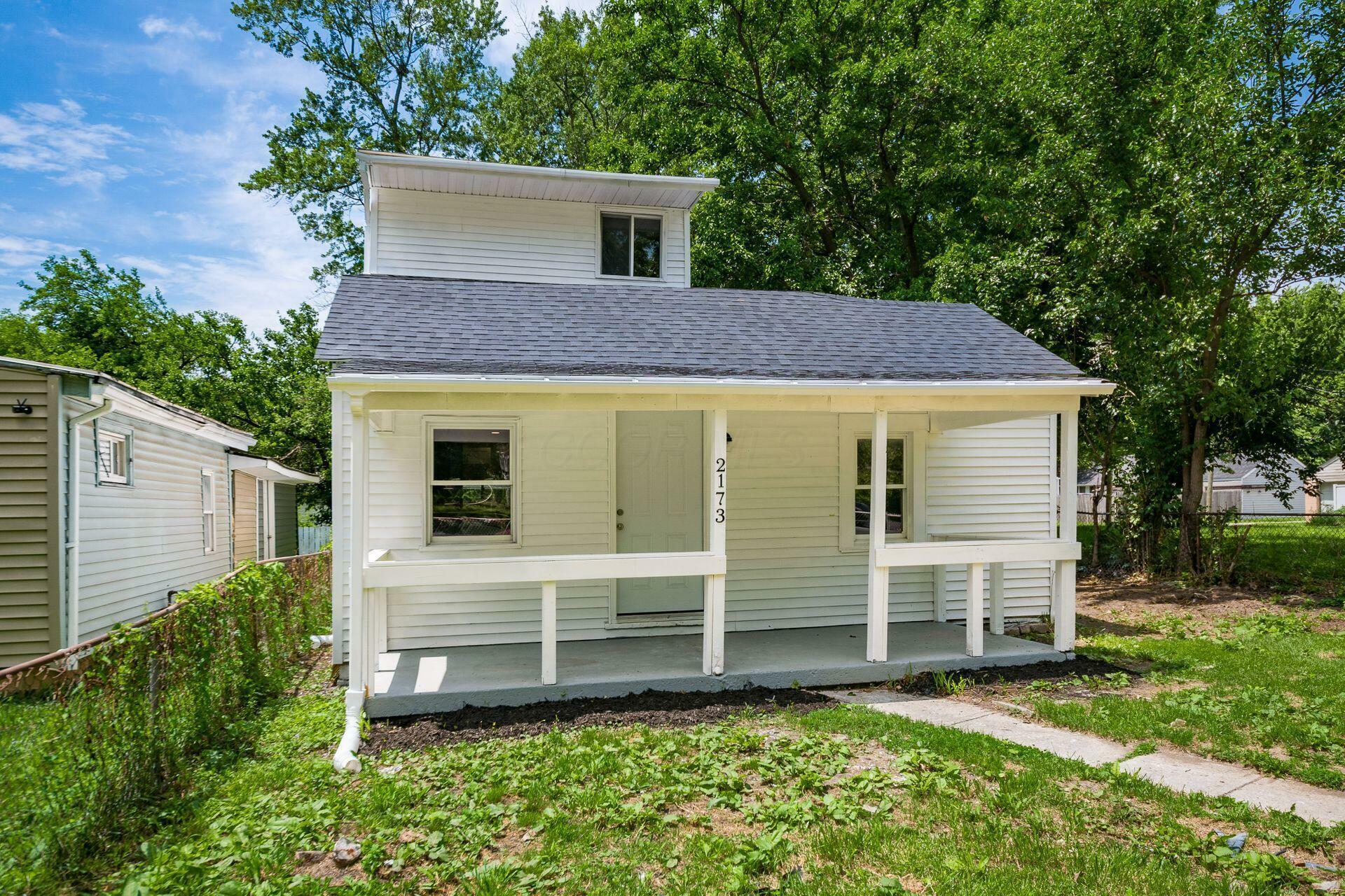Property Photo: 2173 Lexington Avenue OH 43211