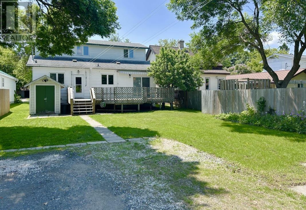Property Photo: 418 Second Street E ON P9A 1N1