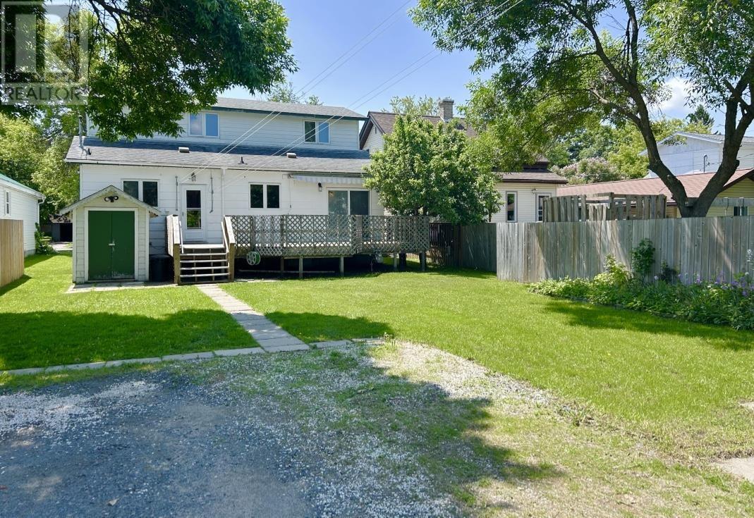 Property Photo: 418 Second Street E ON P9A 1N1