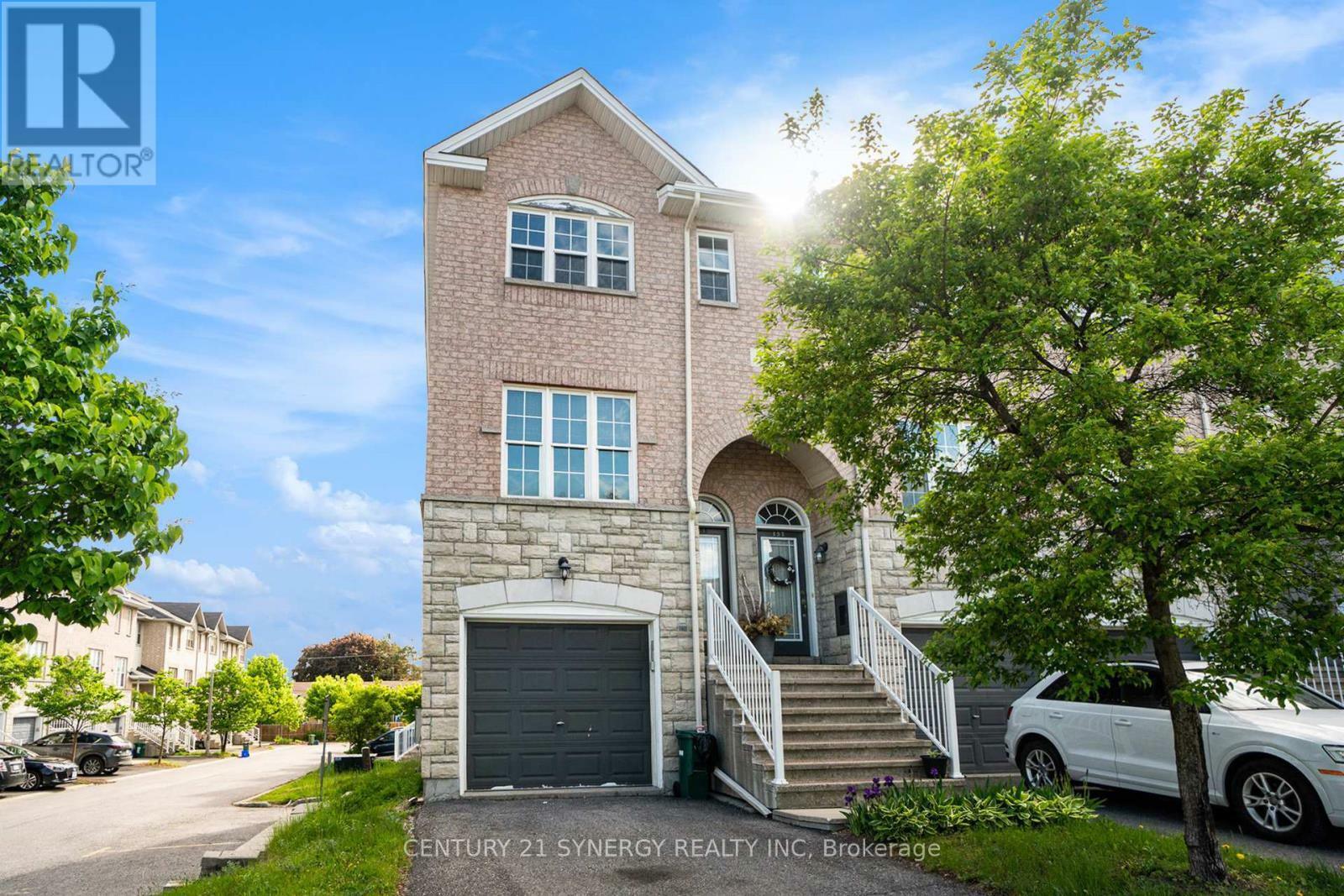 Photo de la propriété: 155 Scout Street ON K2C 4E2