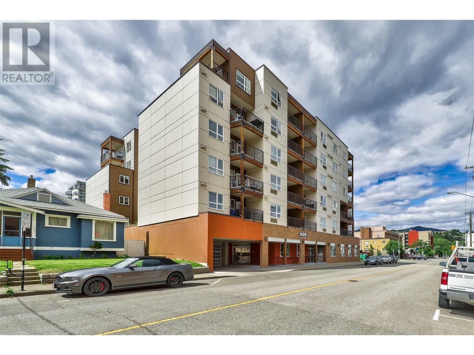 Property Photo: 429 St Paul Street 202 BC V2C 2J7