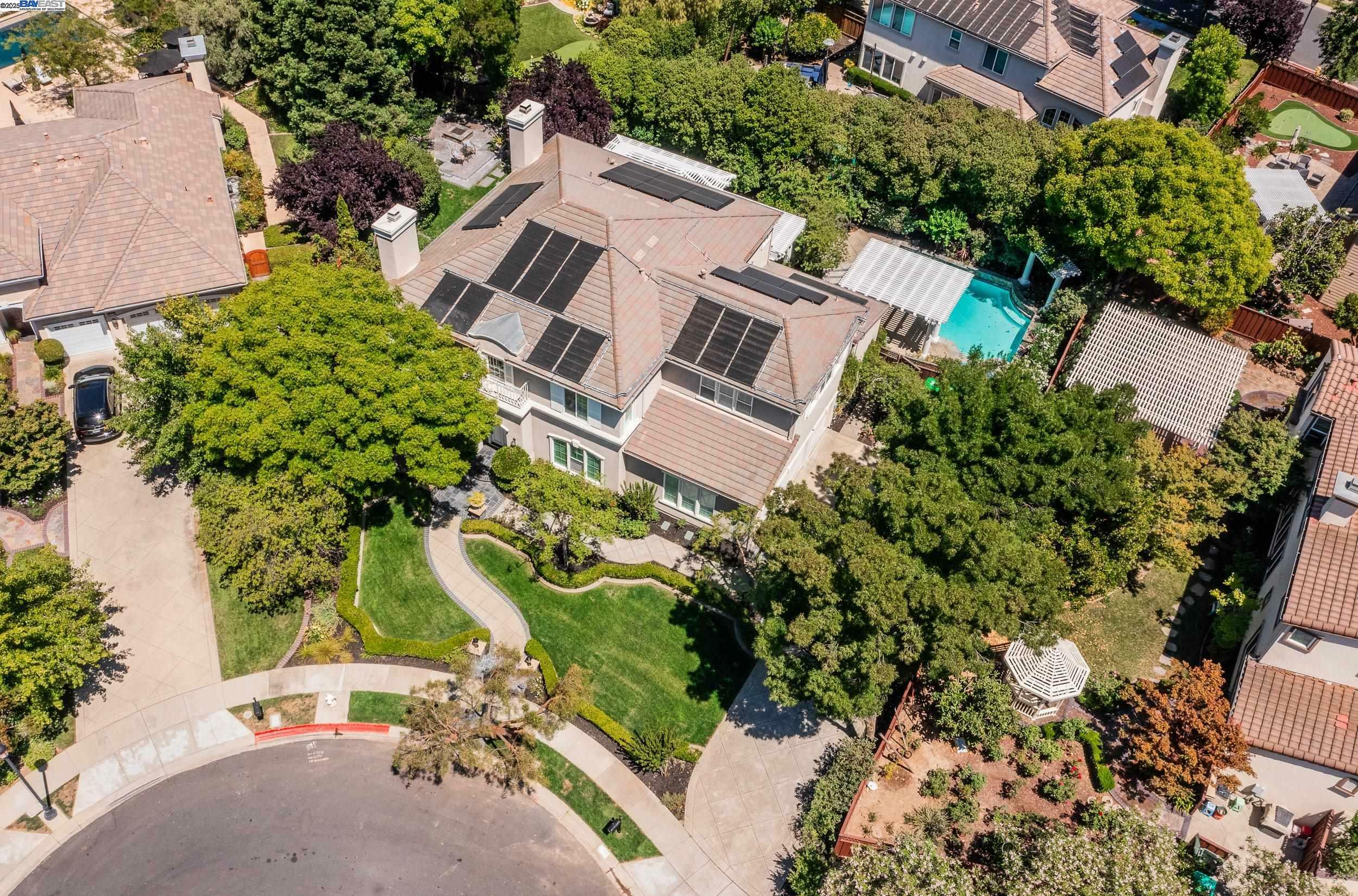 Property Photo: 5633 Selena Ct CA 94566