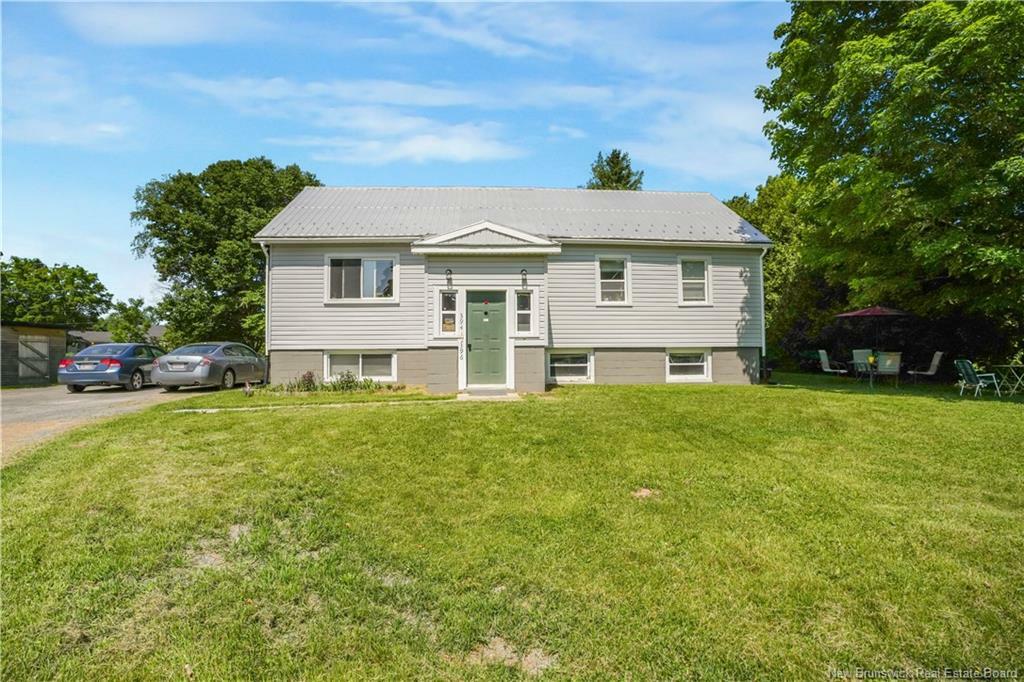 Property Photo: 394-396 New Maryland Hwy NB E3C 1E5