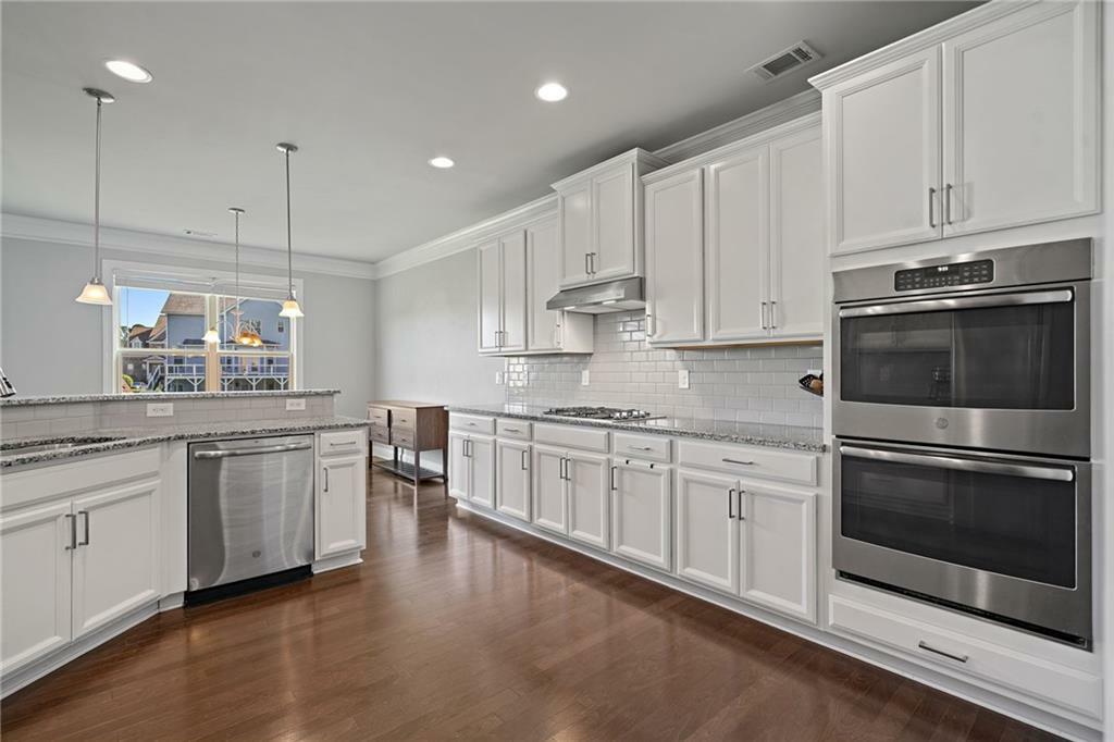Property Photo: 2050 Poplar Ridge Place GA 30040