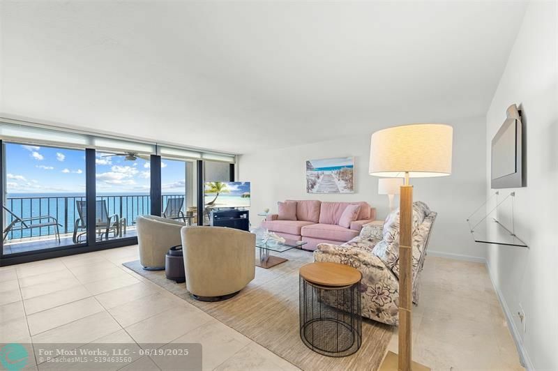 Property Photo: 1905 N Ocean Blvd 14D FL 33305