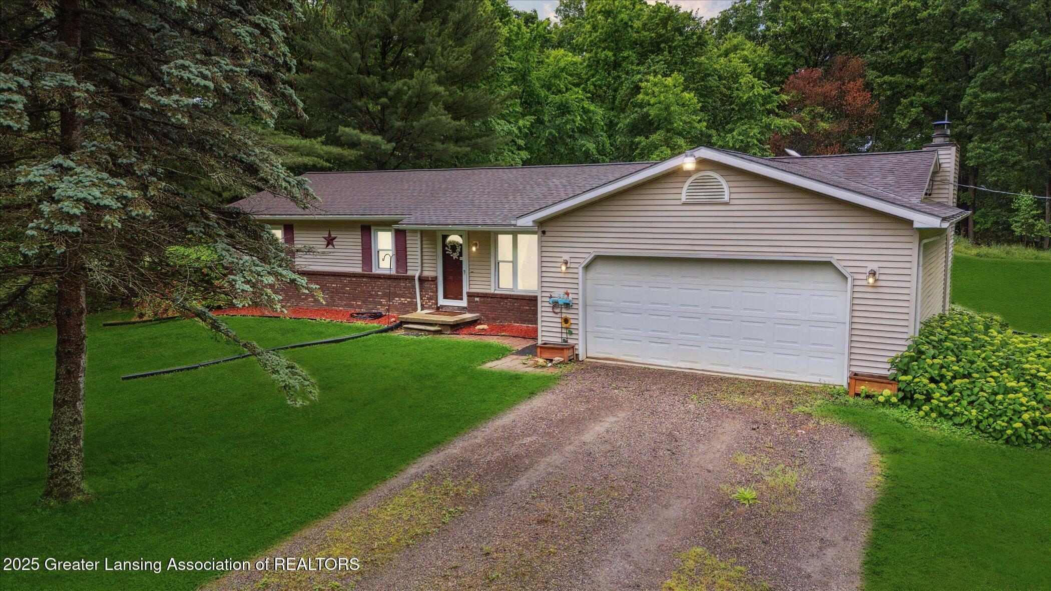 5848 S Saint Clair Road  St. Johns MI 48879 photo