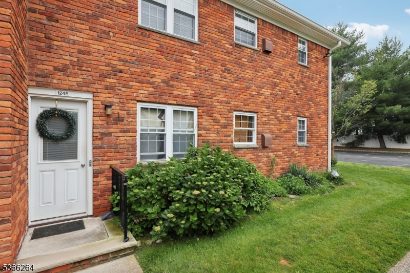 Property Photo: 1245 Valley Rd B NJ 07470