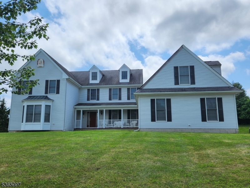 Property Photo: 3 Manchur Ct NJ 08822