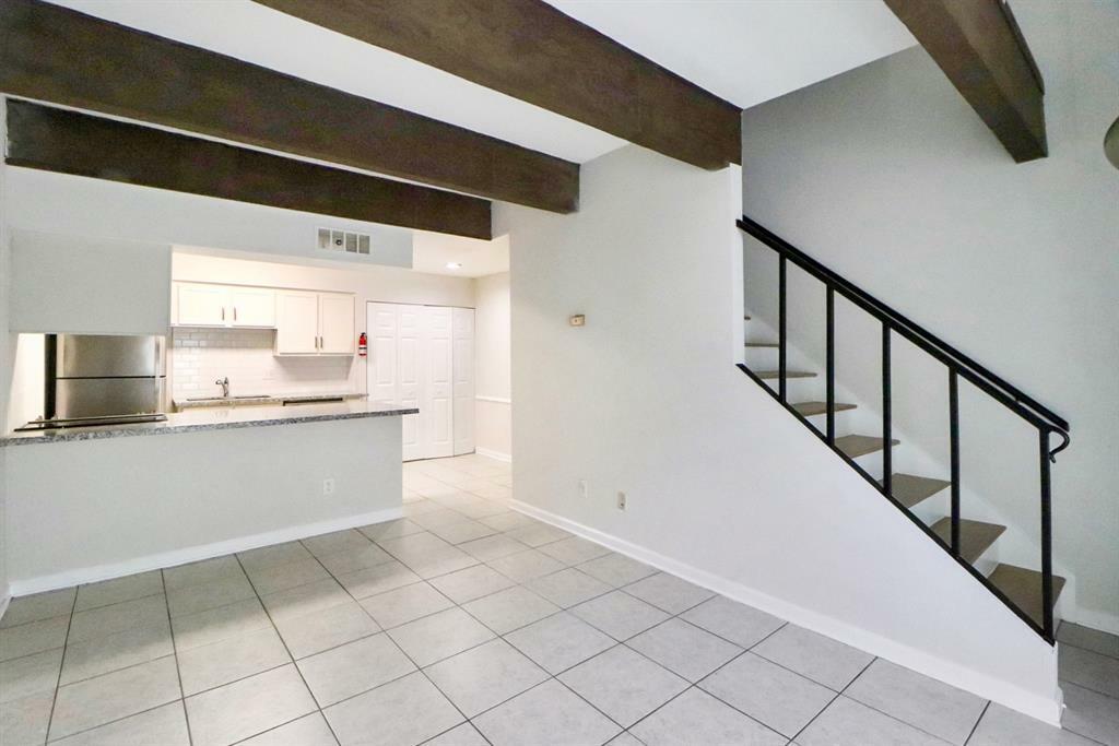 Property Photo: 5929 Queensloch Drive 127 TX 77096
