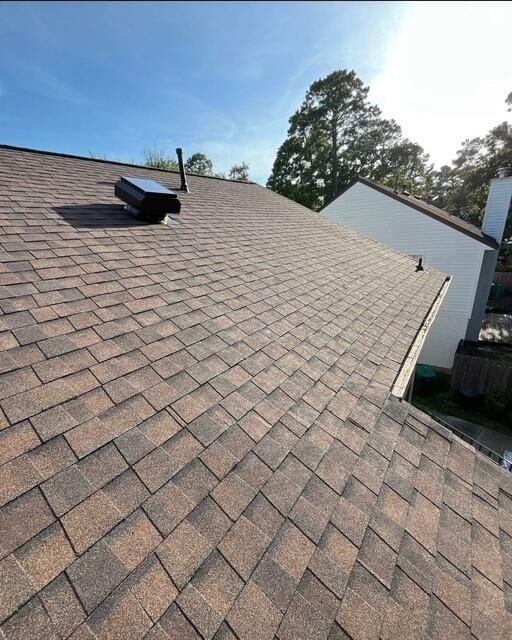 Property Photo: 15 Nightwind Place TX 77381