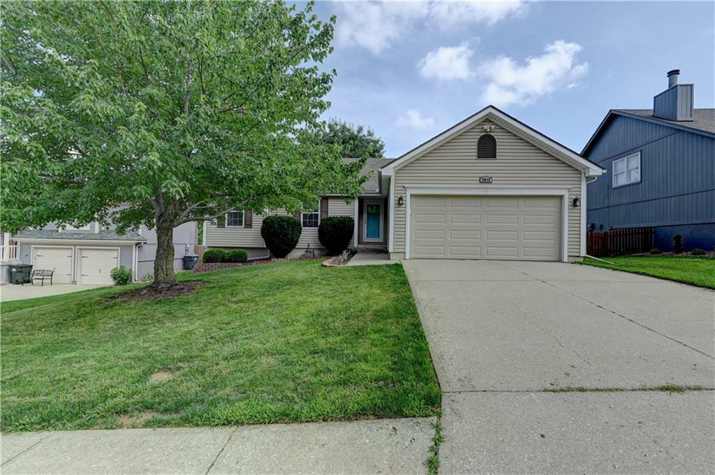 Property Photo:  2013 NE Summerfield Court  MO 64029 