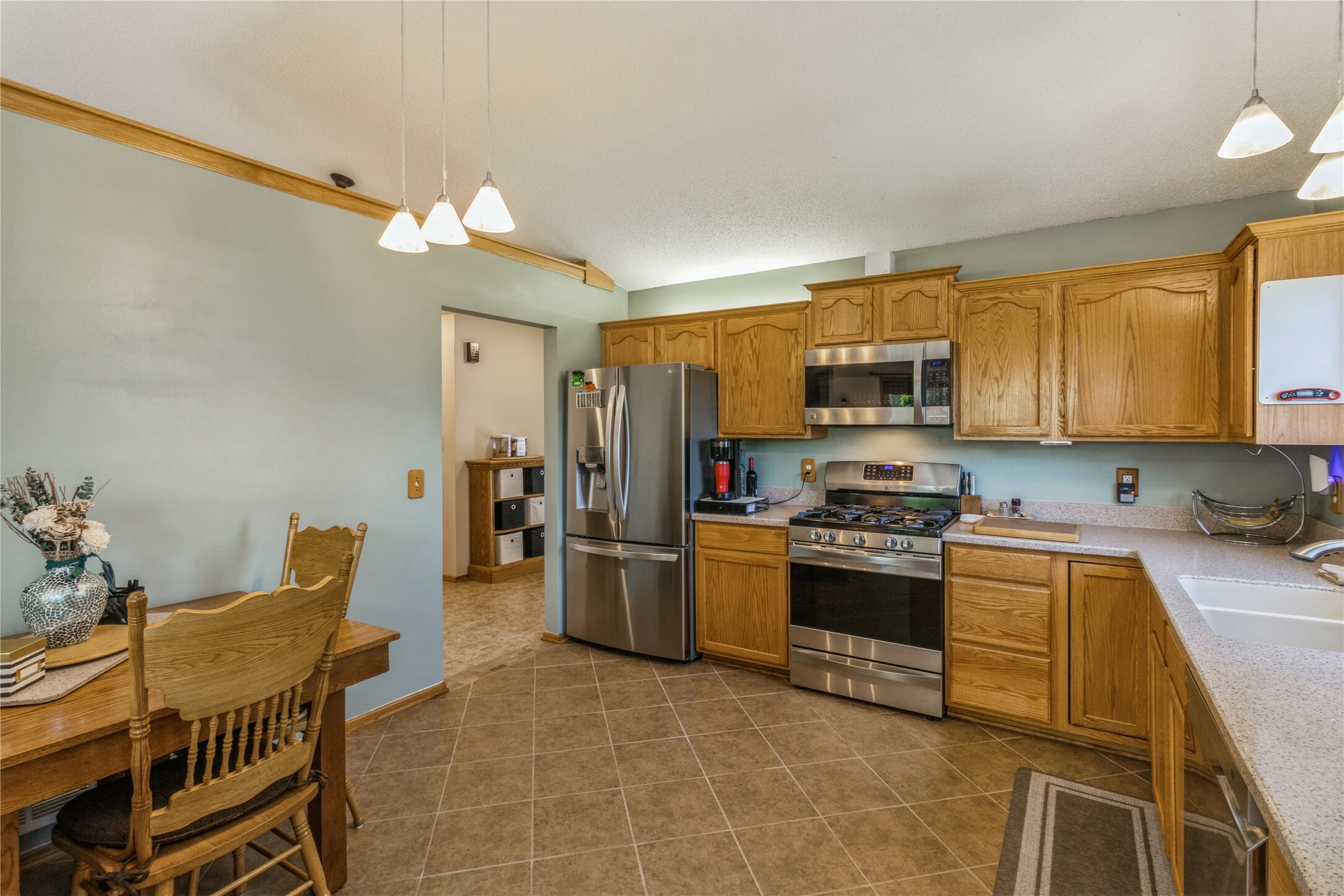 Property Photo: 5501 NW 93rd Street IA 50131