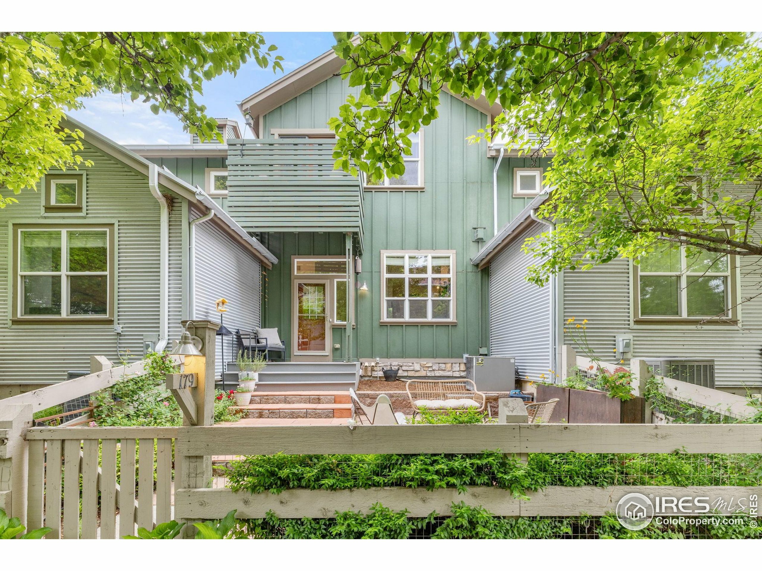 Property Photo: 179 Rendezvous Dr CO 80026