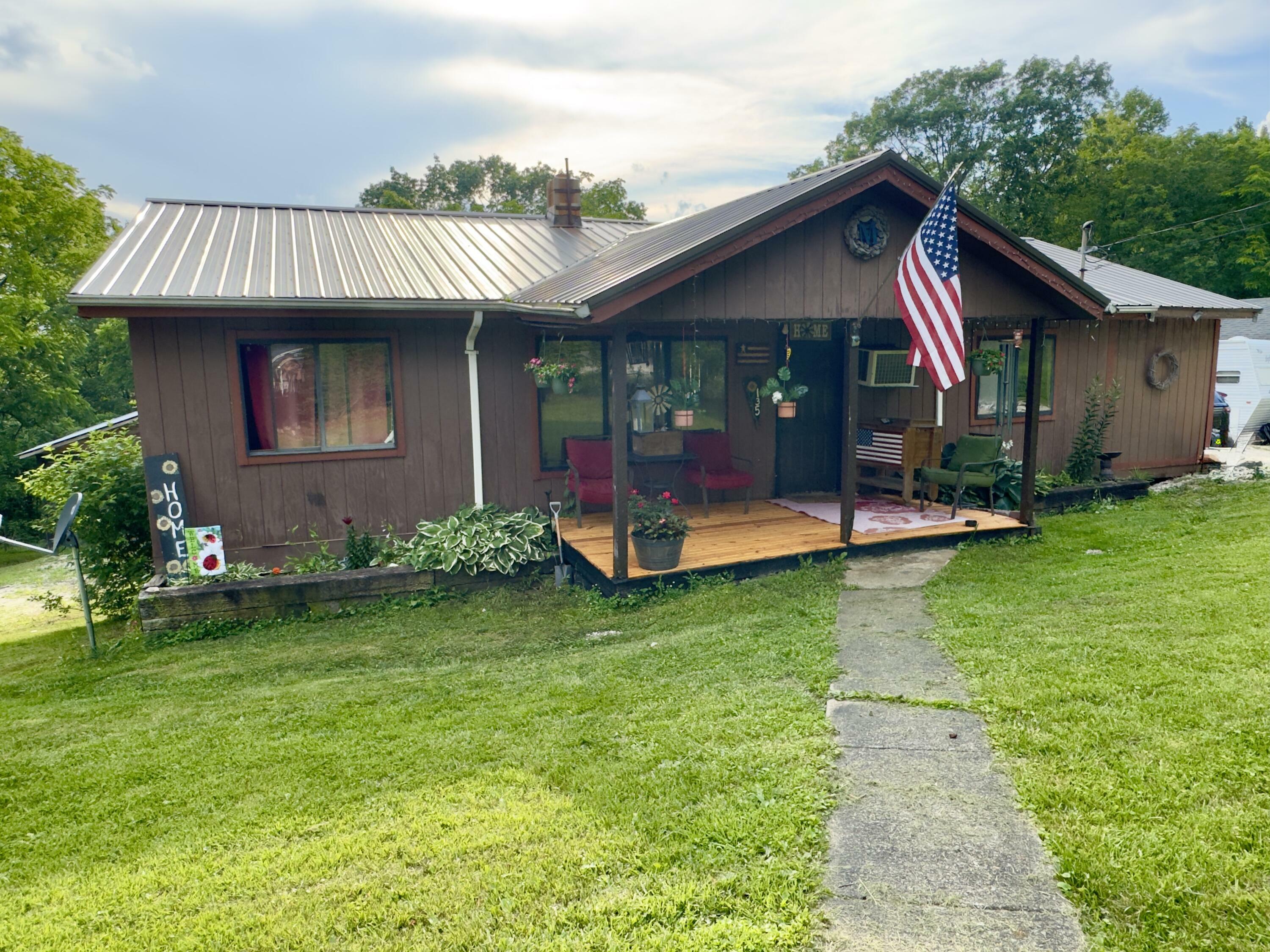Property Photo: 135 Mt Hope Road KY 40351