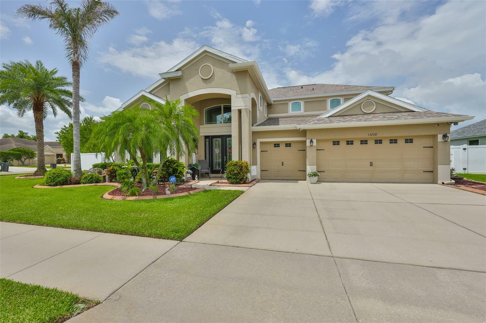 Property Photo: 13728 Artesa Bell Drive FL 33579