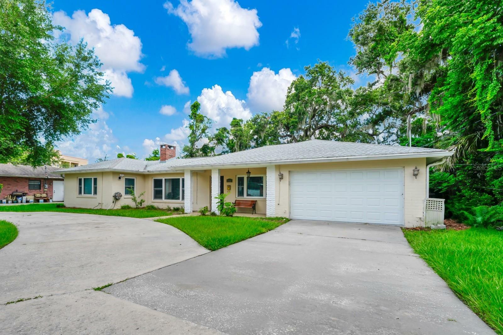 Property Photo: 1420 Rock Lake Drive FL 32805