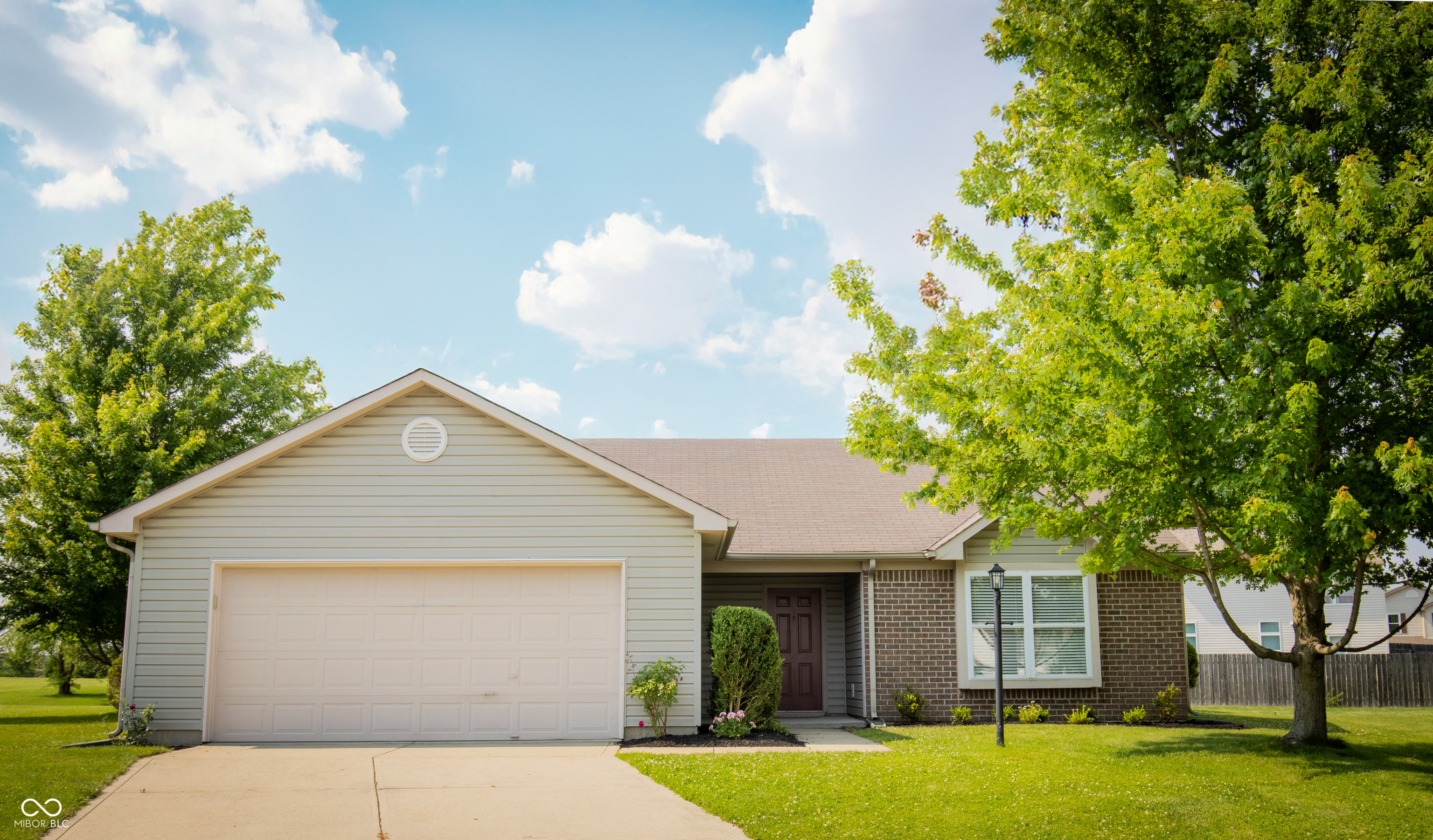Property Photo: 4114 Dunedin Court IN 46062