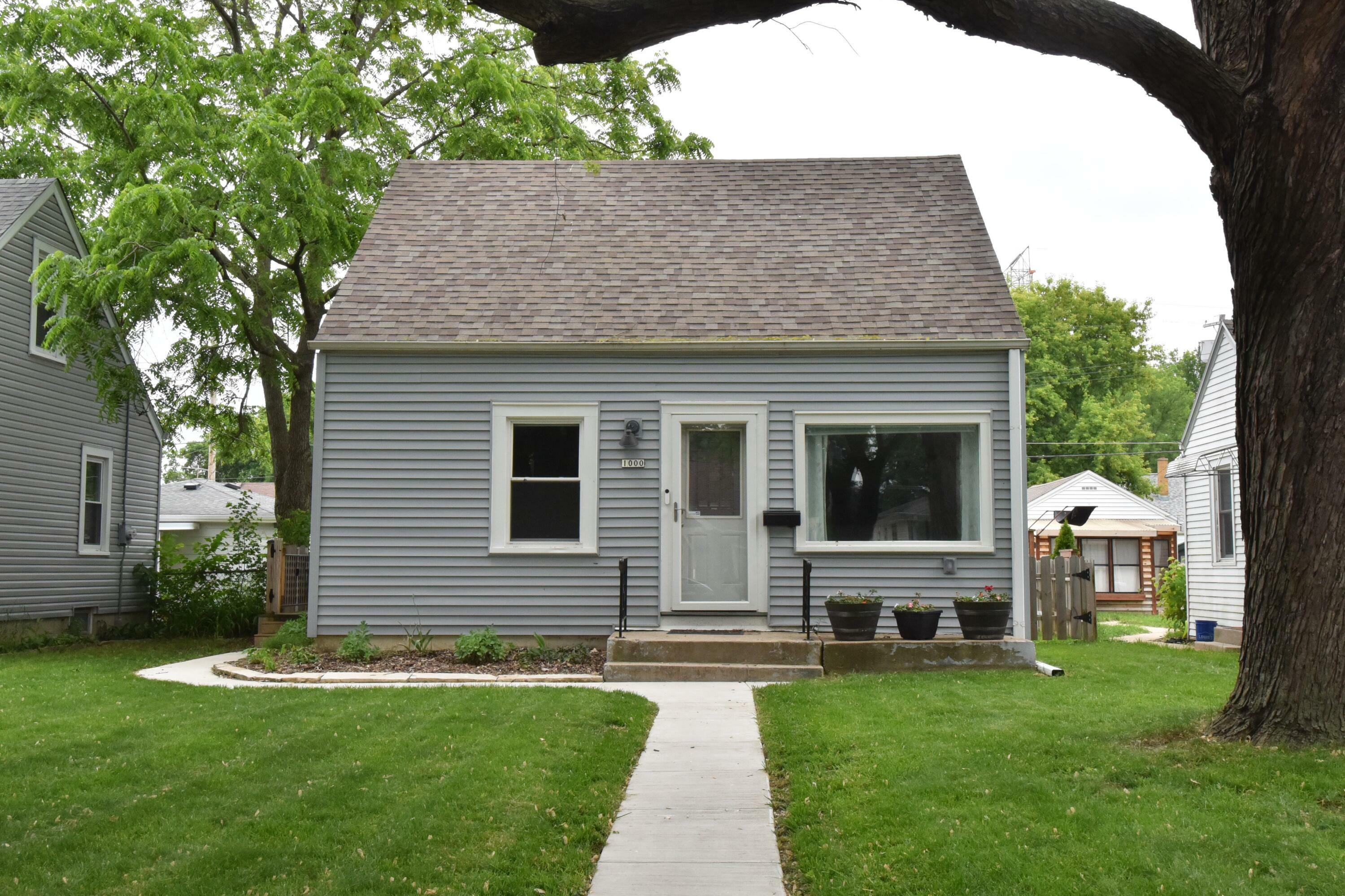 Property Photo: 1000 S 114th St WI 53214