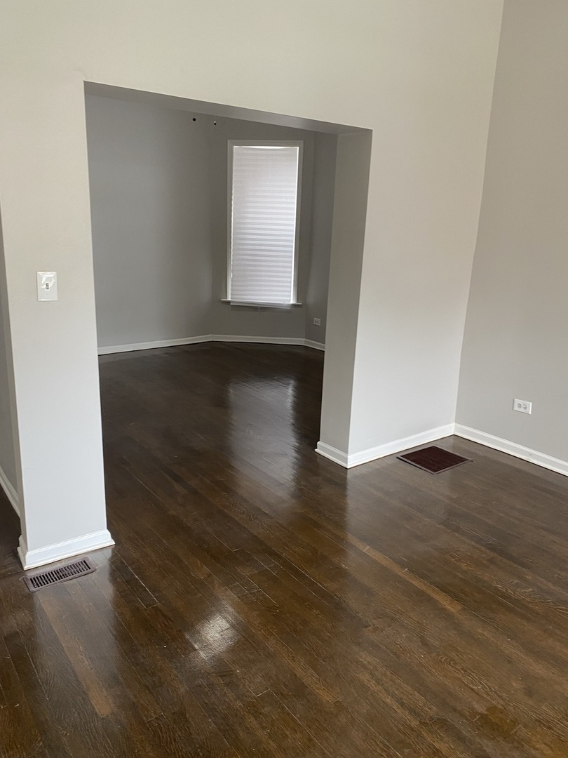 Property Photo: 7425 S Princeton Avenue 1 IL 60621